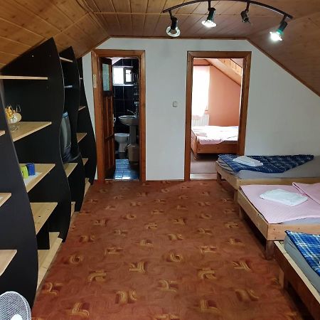 Hompot Accommodation Deva Exteriör bild