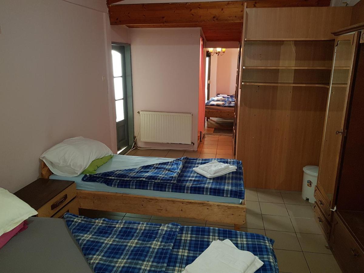 Hompot Accommodation Deva Exteriör bild