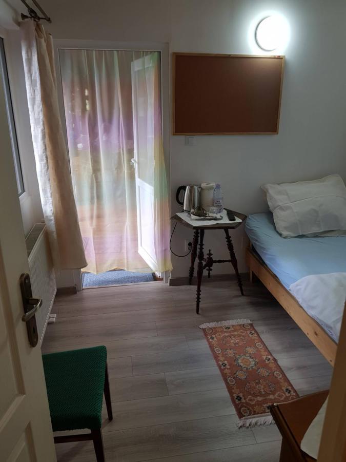 Hompot Accommodation Deva Exteriör bild