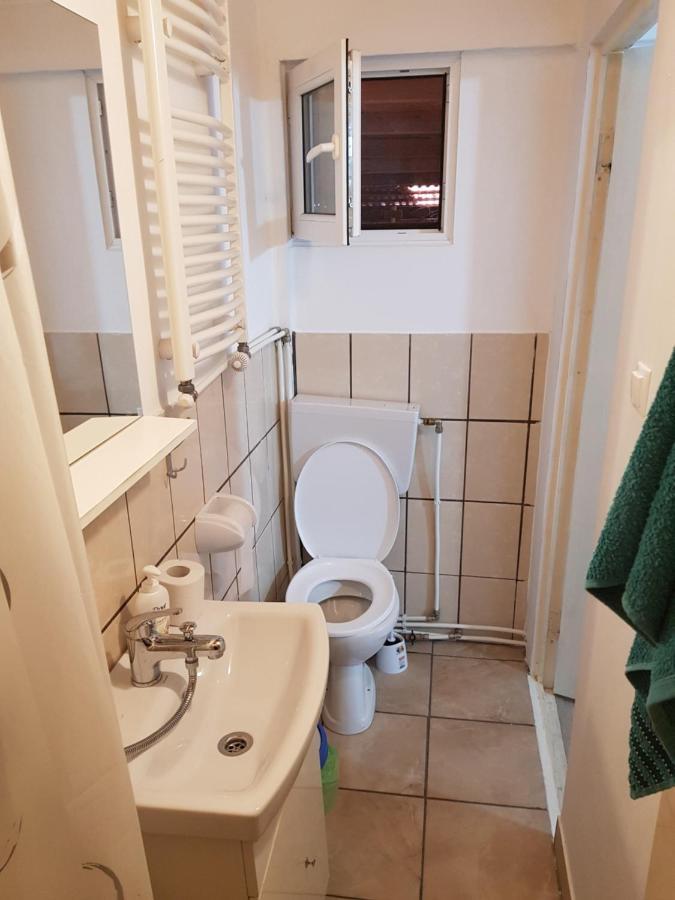 Hompot Accommodation Deva Exteriör bild